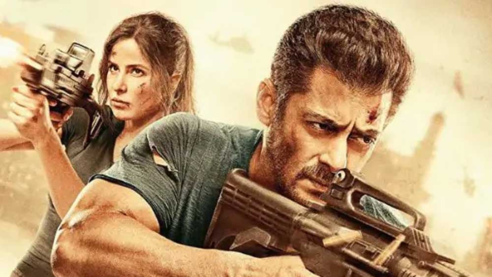 কিন্তু সব সম্ভাবনা সত্ত্বেও সমনের ছবি নিয়ে এই আচরণে বিস্মিত বিভিন্ন মহল। তার উপর, ‘টাইগার ৩’ যথেষ্ট সম্ভাবনাময় ছবি। বক্স অফিসে এর সফল হওয়ার সম্ভাবনা কার্যত নিশ্চিত। সেই ছবির সঙ্গে প্রযোজকদের ব্যয়সঙ্কোচের সিদ্ধান্ত মেনে নিতে পারছেন না অনেকেই।