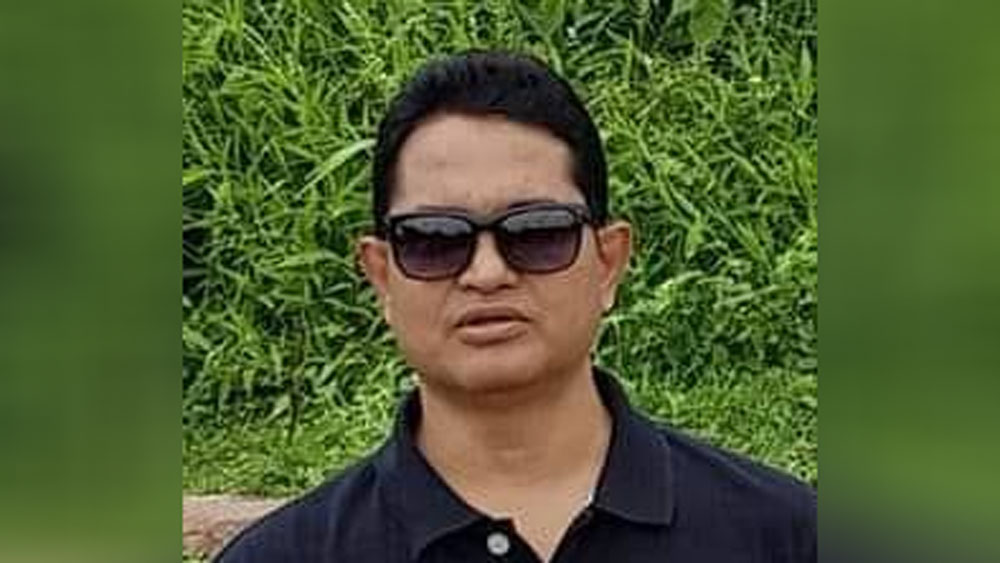 অর্থাত্ ব্যাঙ্ক, জীবনবিমা মিলিয়ে হুমায়ুনের রয়েছে ৬ লাখ ৯৭ হাজার ৩৩১ টাকা। তাঁর স্ত্রীর রয়েছে এর প্রায় ১৪ গুণ, ৮৫ লাখ ৮৬ হাজার ৪৯৮ টাকা।