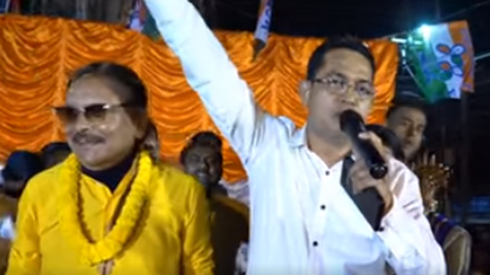 ব্যাঙ্ক ছাড়া ডাকঘর, জীবনবিমাতে কোনও সঞ্চয় নেই বলে হলফনামায় জানিয়েছেন হুমায়ুন। তবে তাঁর স্ত্রীর এলআইসি-র ৫টি পলিসিতে মোট বিনিয়োগ ৪৩ লাখ ৯৫ হাজার টাকা।