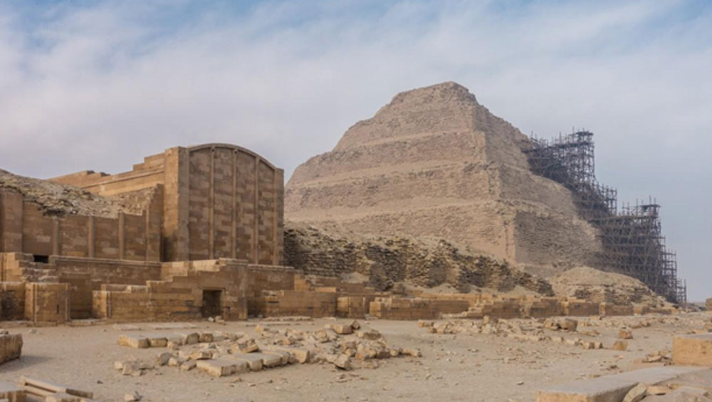 মিশরের বন্দর শহর বেরেনিস। লোহিত সাগরের তীরে অবস্থিত এই শহরের তলায় লুকিয়ে ছিল ২ হাজার বছরের পুরনো কবরের ইতিহাস।