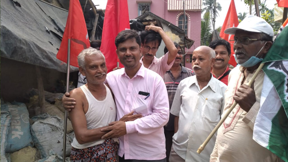 পান্ডুয়ায় প্রচার সিপিএম প্রার্থী আমজাদ হুসেনের। 