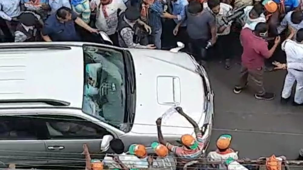 হেস্টিংসে বিক্ষোভ বিজেপি কর্মীদের। ফাইল চিত্র।