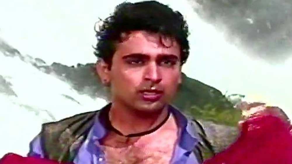 একটি ছবিতে বিখ্যাত হওয়ার পরে বিস্মৃত হয়ে গিয়েছিলেন সাহিল। ইন্ডাস্ট্রির পরিভাষায় তাঁর গায়ে ‘ওয়ান ফিল্ম ওয়ান্ডার’-এর পরিচয় বসে গিয়েছিল। সেখান থেকেই ঘুরে দাঁড়ান তিনি। নতুন পরিচয় তৈরি করেন। নায়ক হিসেবে জনপ্রিয় হতে না পারলেও ভয়েস ওভার আর্টিস্ট হিসেবে প্রতিষ্ঠিত।