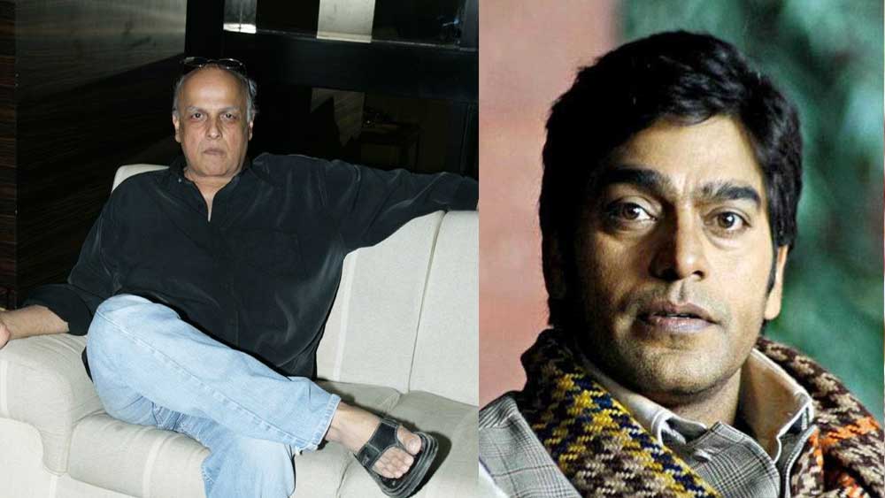 প্রথম সাক্ষাতেই মহেশ ভট্টর পা ছুঁয়ে প্রণাম করেছিলেন আশুতোষ। তাঁর পা ছুঁয়ে কেউ প্রণাম করুক, সেটা পছন্দ করতেন না মহেশ। তিনি সেট থেকে বার করে দেন আশুতোষকে। কিন্তু এর পর যত বারই মহেশের সঙ্গে দেখা হয়েছে, তাঁর পা ছুঁয়ে প্রণাম করেছেন আশুতোষ।