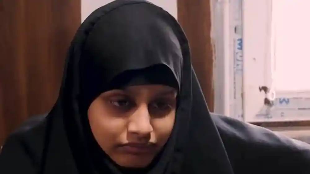 যদিও শামিমার আইনজীবীর অভিযোগ, শামিমার প্রতি বর্ণবিদ্বেষমূলক আচরণ করা হচ্ছে। তাঁর দাবি, যদি শামিমার মতো ৪ জন শ্বেতাঙ্গ কিশোরী দেশে ছেড়ে আইএস-এ যোগ দিত, তাদের নিরাপদে দেশে ফিরিয়ে নেওয়ার জন্য কোনও চেষ্টার কসুর করত না ব্রিটেন।