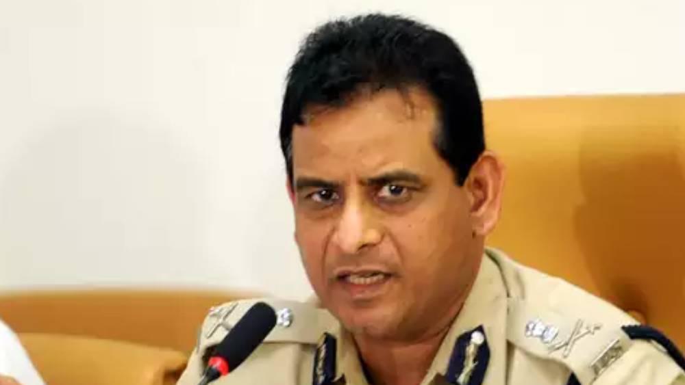 ১৯৯২ থেকে ১৯৯৪ পর্যন্ত নাগরালে ছিলেন শোলাপুরের ডিসিপি। শোলাপুর কমিশনারেট তৈরির পিছনে তিনিই ছিলেন মূল কাণ্ডারী। ১৯৯২ সালে বাবরিকাণ্ডের পরে শোলাপুরের পরিস্থিতি নিয়ন্ত্রণে তাঁর ভূমিকা ছিল উল্লেখযোগ্য।