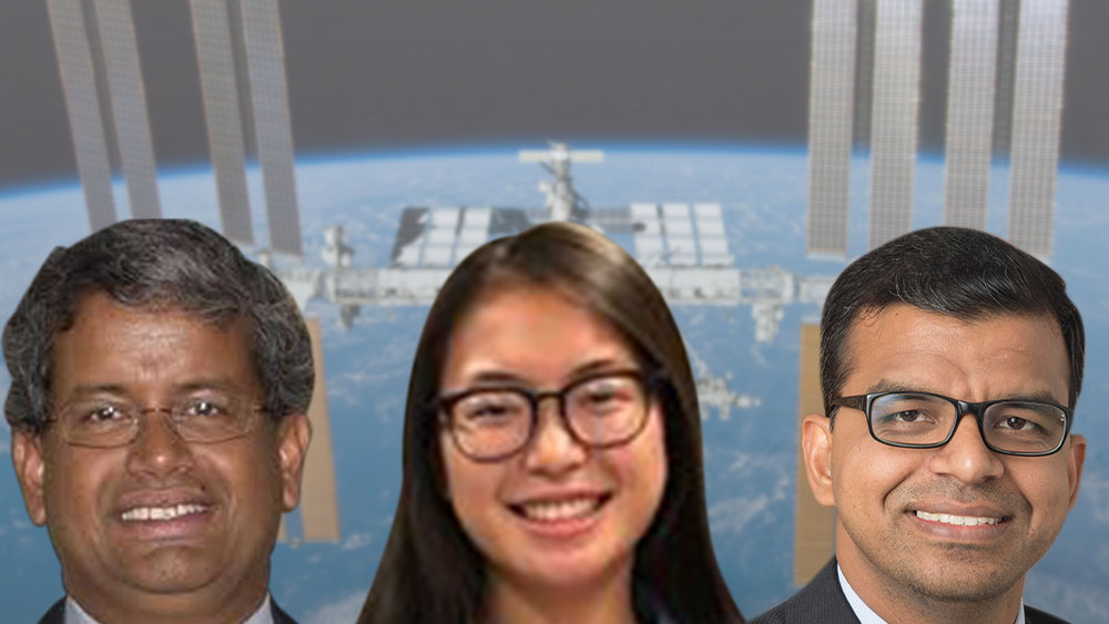  ৩ ভারতীয় বংশোদ্ভূত বিজ্ঞানী। কস্তুরী ভেঙ্কটেশ্বরণ (বাঁ দিক থেকে), স্বাতী বিজলানি এবং নিতিনকুমার সিংহ।