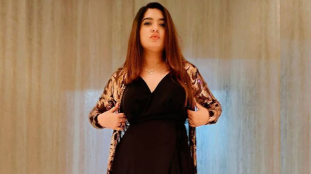 জোম্যাটোর ডেলিভারি বয়-এর বিরুদ্ধে মারধরের অভিযোগ আনা সেই তরুণী হিতেশা চন্দ্রাণী কে জানেন?