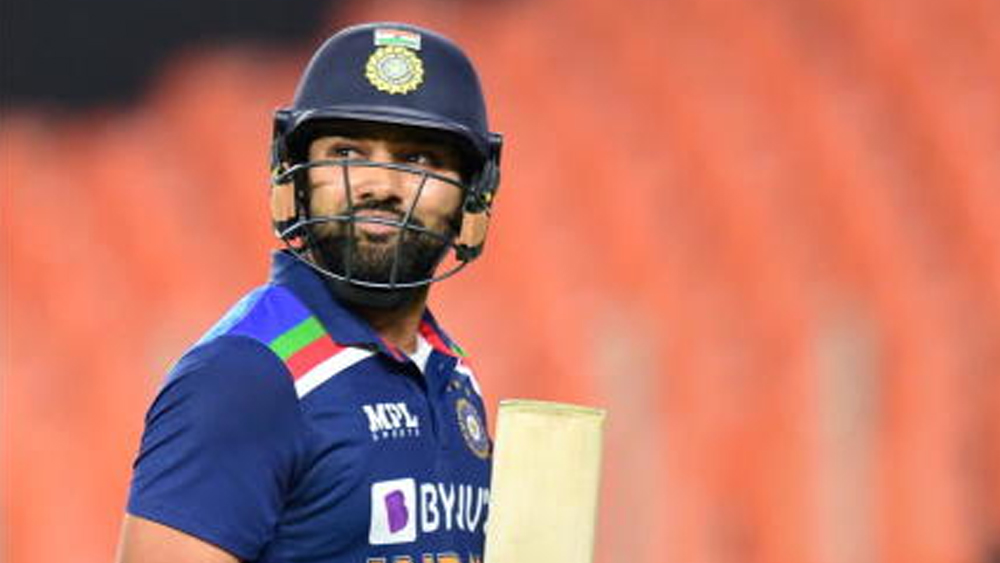 রোহিত শর্মা: বিরাট কোহলীর মতে টি২০ ক্রিকেটে ভারতের সেরা ওপেনিং জুটি রোহিত এবং রাহুল। সেই জুটিকে রেখেই টি২০ বিশ্বকাপ জয়ের স্বপ্ন দেখছে ভারত। রান পাচ্ছেন না ২ জনেই তবে তাঁদের ওপর ভরসা রাখছে দল।