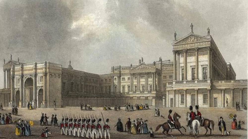 কিন্তু সেই সংসার দ্রুত তাসের ঘরের মতো ভেঙে পড়ল যখন রাজকন্যা জানতে পারেন মেজরের জুয়ায় আসক্তির কথা। স্বামী যে শুধু তাঁর সম্পত্তিতেই আগ্রহী, সে কথাও গোপন থাকল না গৌরাম্মার কাছে। ভগ্ন প্রেমের পাশাপাশি মানসিক আঘাত ক্রমশ তীব্র হচ্ছিল তাঁর প্রতি রাজপরিবারের আচরণেও। যতই তাঁকে ‘গৌরবর্ণা’ বলা হোক না কেন, ব্রিটিশ রাজপরিবারের কাছে গৌরাম্মা ছিলেন ‘বহিরাগত’-ই।