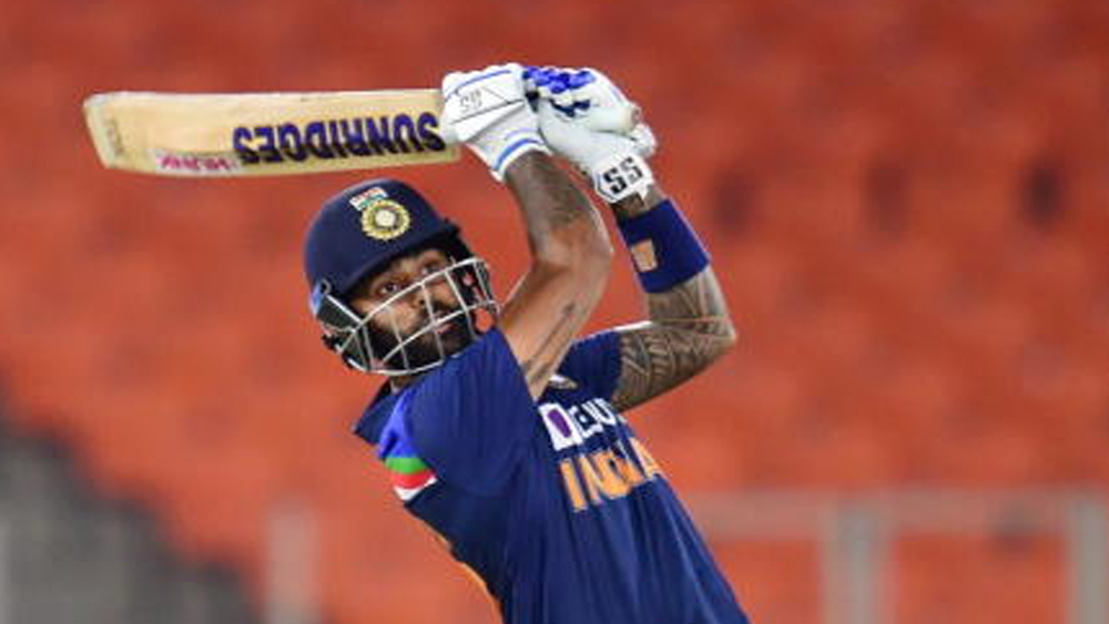 পরে তাঁর গোড়ালিতে চোট লাগে। এখন সেখানে অস্ত্রোপচার করা হয়েছে।