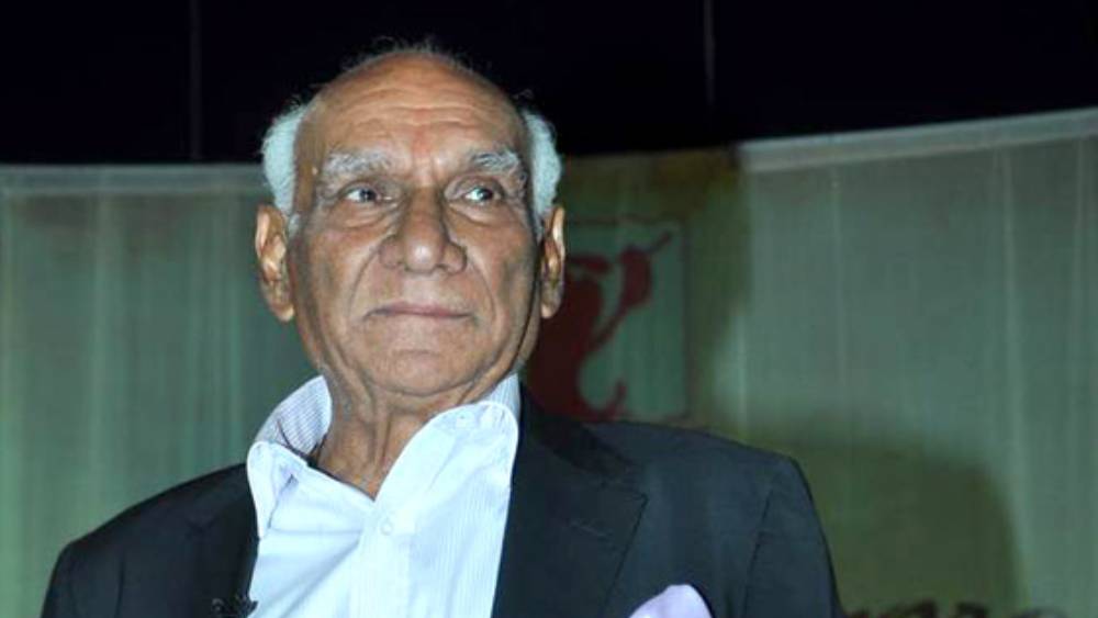 এর পর যশ চোপড়া ঘনিষ্ঠ মহলে বলেছিলেন, আমিরের জন্য তাঁকে যথেষ্ট নাস্তানাবুদ হতে হয়েছে। তিনি আমিরের সঙ্গে আর ছবি করবেনও না বলে জানিয়েছিলেন।