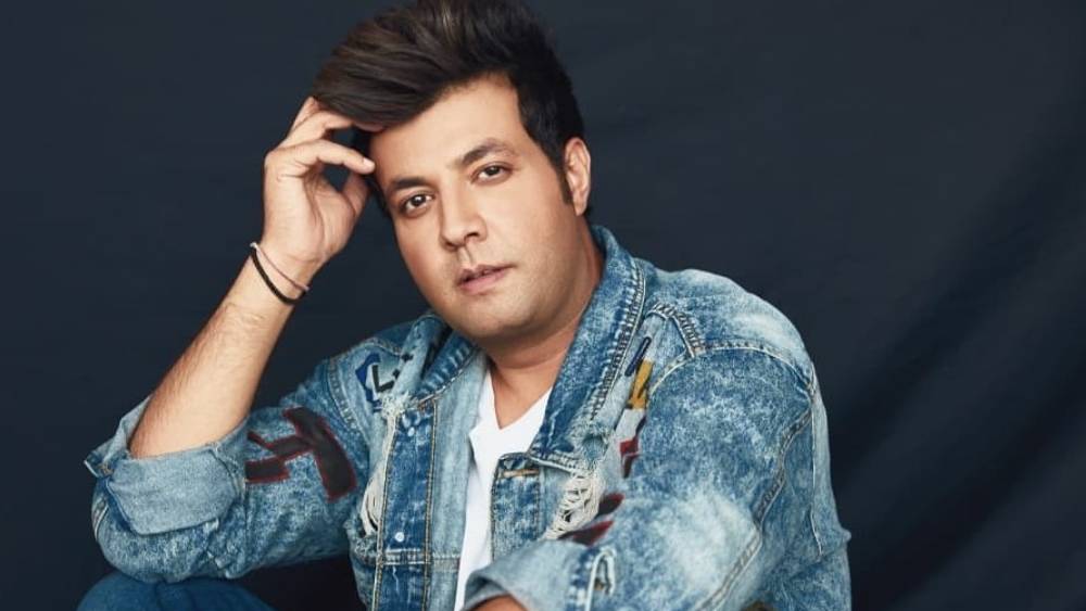 আদতে জালন্ধরের ছেলে বরুণের পড়াশোনা হিমাচল প্রদেশের সোলানের দ্য লরেন্স স্কুল থেকে। বিখ্যাত এই আবাসিক স্কুলে সইফ আলি খান, পূজা বেদী, রাহুল রায়, সঞ্জয় দত্ত-সহ আরও অনেক তারকা-সন্তান পড়াশোনা করেছেন।