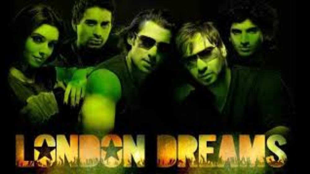 সে ভাবেই ‘লন্ডন ড্রিমস’ ছবিতে অভিনয় করেন বরুণ। তবে এই ছবির শ্যুটিংয়ে তাঁর তিক্ত অভিজ্ঞতা হয়। এই ছবিতে বরযাত্রীর দৃশ্যে ঘোড়ার উপর বসা বর ছিলেন বরুণই। এই একটি দৃশ্য ছাড়া আর কোথাও তাঁকে দেখা যায়নি। তা ছাড়া, ইউনিটে তারকা এবং সাধারণ শিল্পীদের খাবারের ক্ষেত্রে আকাশ পাতাল বৈষম্যও কষ্ট দিয়েছিল তাঁকে। এর পরই তিনি ঠিক করেন, শুধু মুখ দেখানোর জন্য অভিনয় করবেন না।