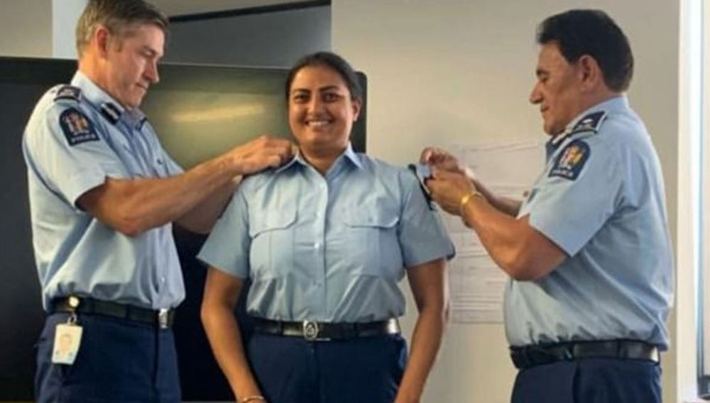 মনদীপের বয়স এখন ৫২ বছর। তাঁর সন্তানরাও বড় হয়ে গিয়েছেন। পাকাপাকি ভাবে নিউজিল্যান্ডেই থাকেন তাঁরা। এমনকি নাতিও হয়ে গিয়েছে তাঁর।