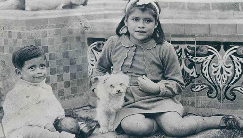 তাঁর নাম লিনা মেদিনা। পেরুর বাসিন্দা। লিনার এই পরিস্থিতির কথা নিমেষে সারা বিশ্বে ছড়িয়ে পড়েছিল। সাংবাদিকদের ঢল নেমেছিল। তাঁকে নিয়ে, তাঁর জীবনযাপন নিয়ে একাধিক তথ্যচিত্রের জন্য বড় অঙ্কের টাকার প্রস্তাবও পেয়েছিলেন তিনি।