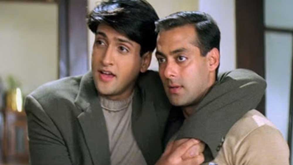 সে সময়েও তাঁর পাশে ছিলেন সলমন খান। ‘ওয়ান্টেড’-এ সলমনের ভাইয়ের চরিত্রে অভিনয় করেছিলেন ইন্দ্র। সে সময় মনে হয়েছিল, তিনি আবার নতুন করে ফিরে আসতে পারবেন। কিন্তু ভক্তদের সে আশা পূর্ণ হয়নি। ২০০৯ সালে আবার একা হয়ে গেলেন ইন্দ্র। তাঁকে ছেড়ে প্রেমিকা ঈশা বিয়ে করে নেন রেস্তরাঁ ব্যবসায়ী টিমি নারাং-কে। কিছু দিন পর ইন্দ্রও বিয়ে করেন কমলজিৎ কউর নামে এক উঠতি মডেলকে। তবে তাঁর দ্বিতীয় বিয়ে স্থায়ী হয়েছিল মাত্র ২ মাস।