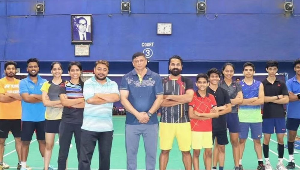 শ্রীকান্তও পারেননি। তাই মাস গেলে মোটা মাইনের নিশ্চিত উপার্জন ছেড়ে ৩২ বছর বয়সে র‌্যাকেট হাতে তুলে নিয়েছিলেন শুধুমাত্র স্বপ্ন পূরণের জন্য।