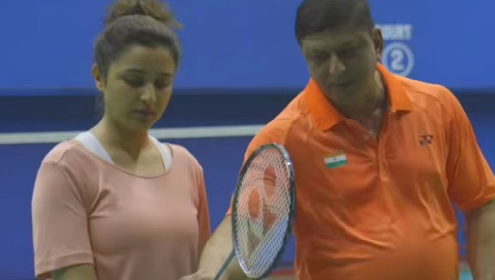 তিনি শ্রীকান্ত ভাদ। ভারতের প্রথম ব্যাডমিন্টন ওয়ার্ল্ড ফেডারেশন (বিডব্লিউএফ) সার্টিফিকেট-প্রাপ্ত কোচ। বহু খেলোয়াড়ের ভাগ্য বদলেছেন তিনি। ঠানের বাসিন্দা তিনি।