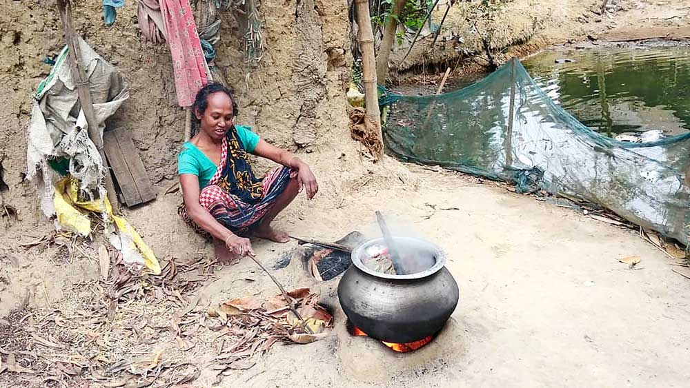 মেলেনি উজ্জ্বলা গ্যাস। নিজস্ব চিত্র।