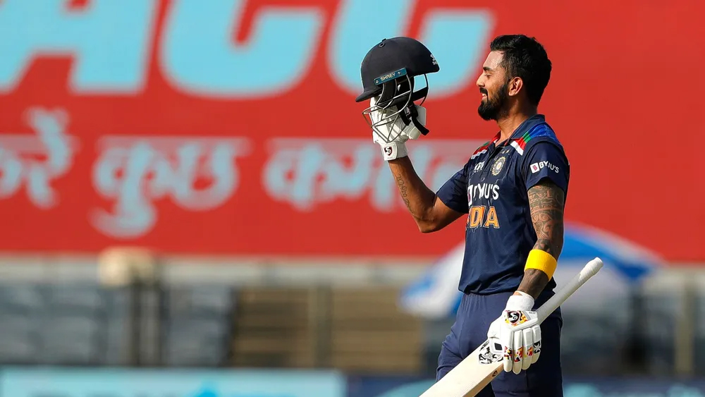 লোকেশ রাহুল: ছন্দ নেই বলে সমালোচকদের তির্যক মন্তব্য সহ্য করতে হয়েছে গোটা টি২০ সিরিজে। পুণেতে তাঁদের উত্তর দিলেন রাহুল। তাঁকে বাদ দেওয়ার চিন্তা করবেন না কোহলী।