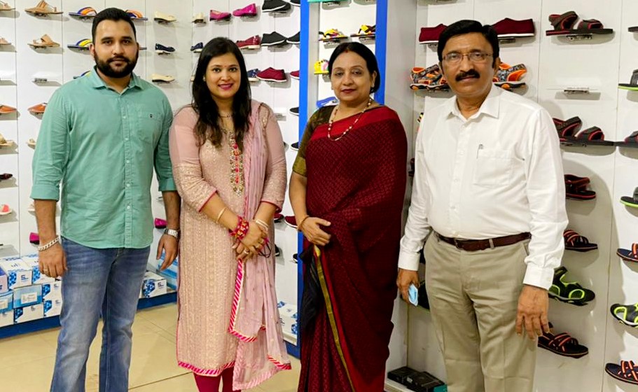 গৌরব বেহেরা, আকাঙ্খা বেহেরা, পাপিয়া বেহেরা, জ্ঞানেন্দ্র কুমার বেহেরা (বাঁ দিক থেকে)