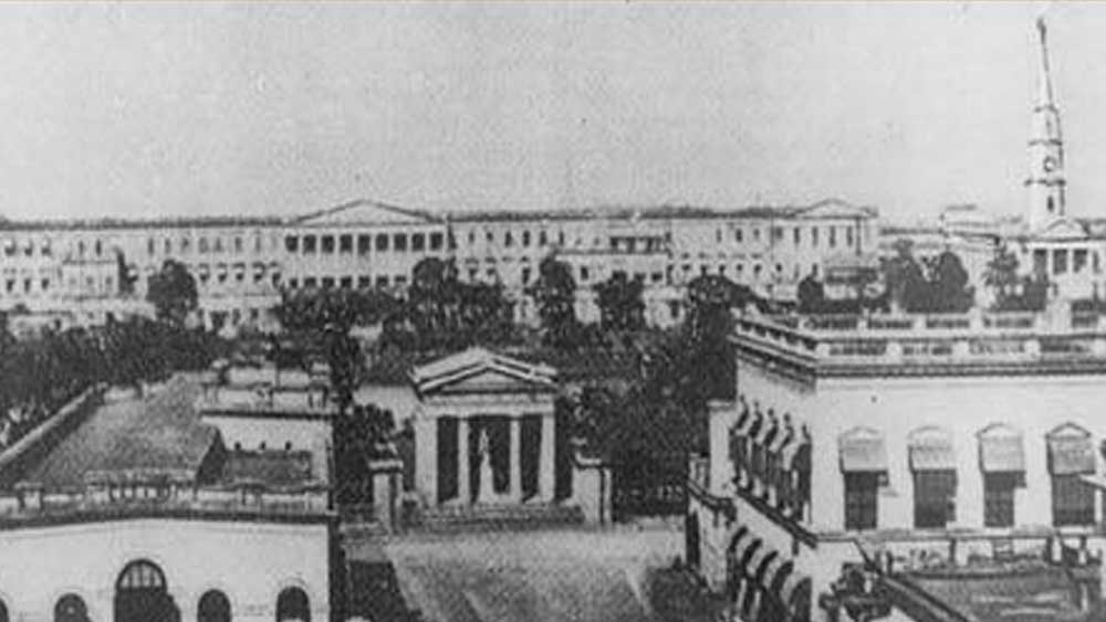 কলেজের প্রয়োজনে রাইটার্স বিল্ডিংয়ে বেশ কিছু পরিবর্তন করা হল। ৩২ জন পড়ুয়ার জন্য ছাত্রাবাস, পরীক্ষার হল, লেকচার হল, চারটি লাইব্রেরি-সহ বেশ কিছু নতুন সংযোজন হল দু’দশক ধরে। পরে অবশ্য কলেজটি এখান থেকে আবার স্থানান্তরিত হয়ে যায়। ফোর্ট উইলিয়াম কলেজে তৈরির মূল উদ্দেশ্যই ছিল রাইটার্স বিল্ডিংয়ের জন্য দক্ষ কর্মী প্রস্তুত করা।