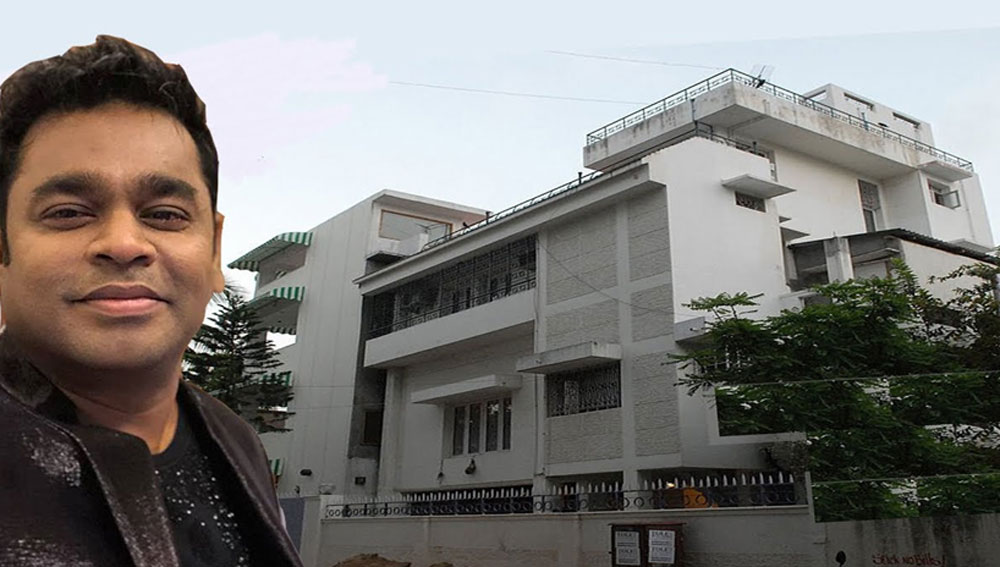 চেন্নাই এবং লস অ্যাঞ্জেলসে বাড়িটির মূল্য কত জানা যায়নি, তবে তাঁর মুম্বইয়ের বাড়িটির মূল্য কত জানেন?