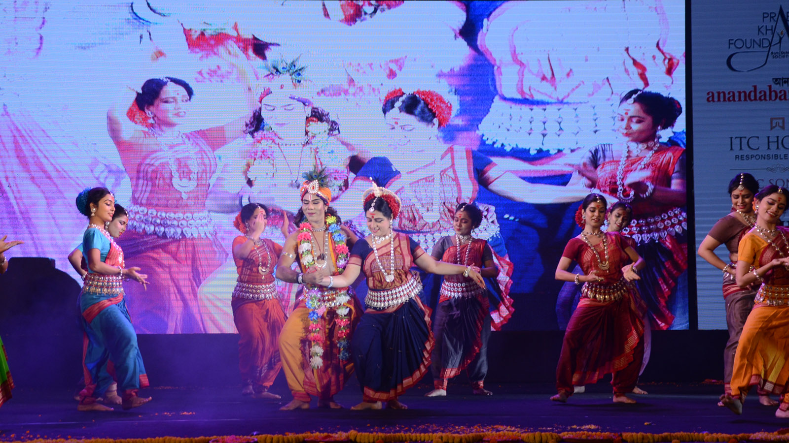 রাধা-কৃষ্ণ লীলার একটি দৃশ্য