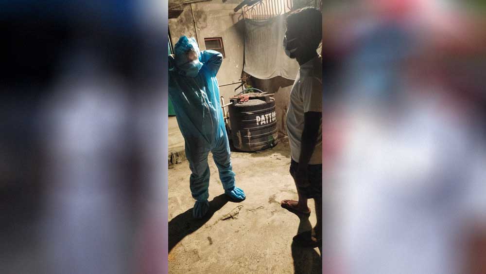 Coronavirus in Kolkata: doctor suffering from COVID-19 saved life of a teenage girl