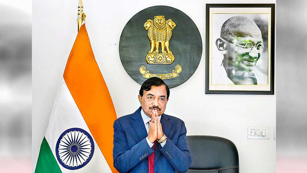 গুরুদায়িত্ব: নিজের কার্যালয়ে মুখ্য নির্বাচন কমিশনার সুশীল চন্দ্র।