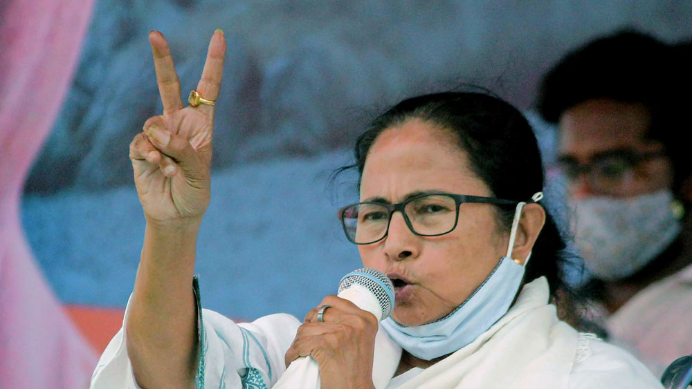 ব্যারাকপুরে এগিয়ে রাজ, রাজারহাট-গোপালপুরে অদিতি 