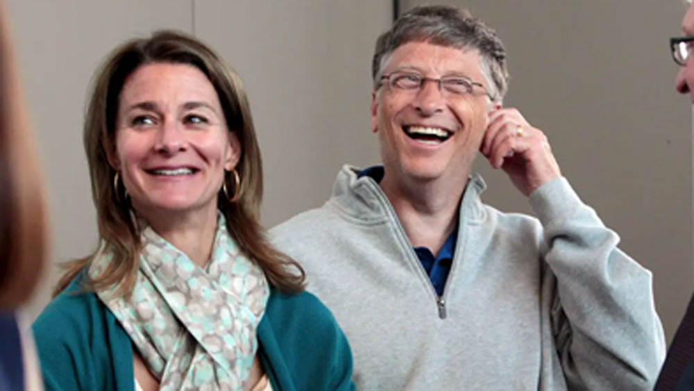 যৌথ সম্পত্তি ছাড়াও তাঁদের নিজস্ব আলাদা সম্পত্তিও রয়েছে। শুধুমাত্র এই যৌথ সম্পত্তিই দু’জনে ভাগ করে নেবেন, জানা গিয়েছে।