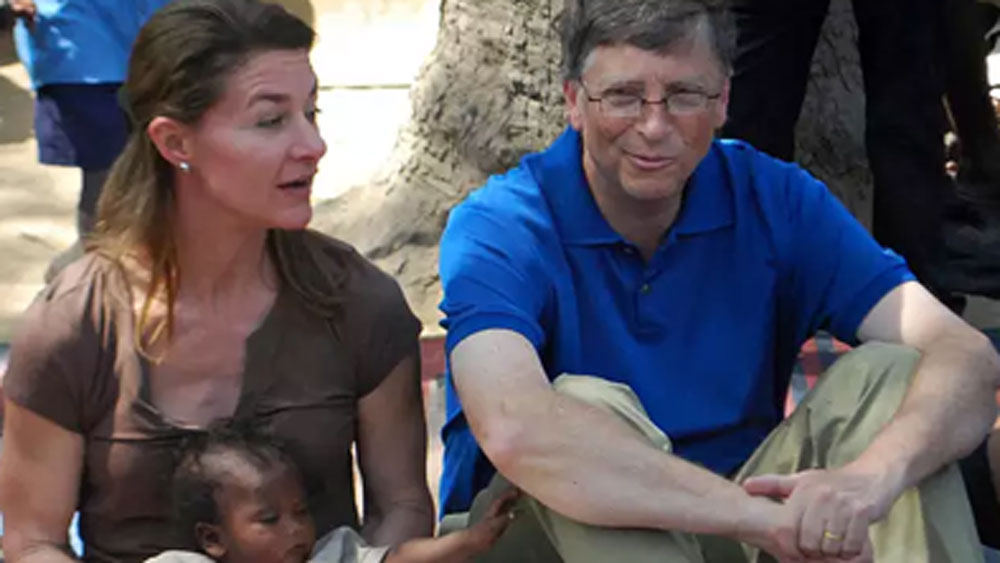 ২০০০ সালে বিল এবং মেলিন্ডা দু’জনে মিলে বিল অ্যান্ড মেলিন্ডা গেটস ফাউন্ডেশন প্রতিষ্ঠা করেছিলেন। নিজেদের বেশির ভাগ সম্পত্তিই তাঁরা এই সংস্থায় বিনিয়োগ করেছেন।