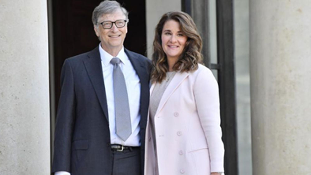 নিউইয়র্কের একটি বিজনেস ডিনারের আসরে হাজির ছিলেন দু’জনেই। তারপর ৭ বছরের প্রেম শেষে ১৯৯৪ সালে বিয়ে করেন দু’জনে।