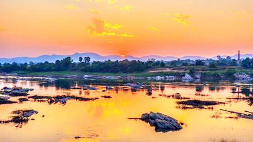 স্বর্ণালী সন্ধ্যায়: সুবর্ণরেখার রূপ