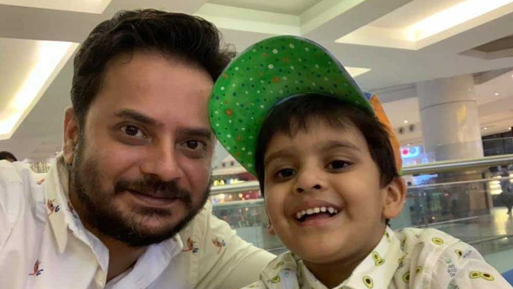 ছেলে সহজের সঙ্গে রাহুল।