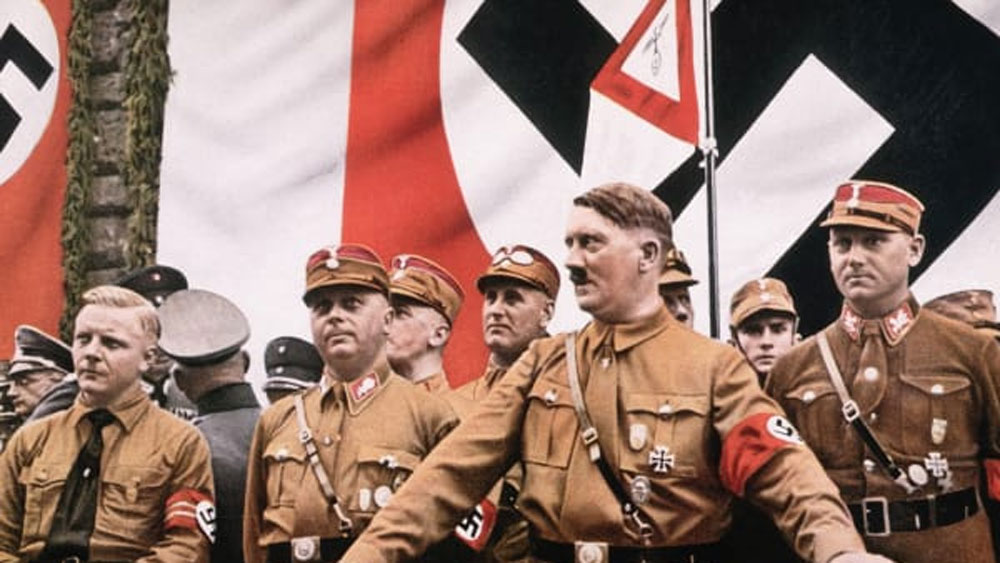 এই গুপ্তধনের বেশির ভাগটাই বিত্তবান জার্মানদের। প্রাসাদের বিভিন্ন জায়গায় নাকি লুকনো রয়েছে সে সব সম্পত্তি। নীল নকশা বানিয়ে সেগুলিকেই খুঁড়ে বার করার তোড়জোড় শুরু হয়েছে।