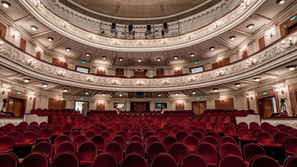 পরবর্তীকালে প্রাসাদটি রাশিয়ার সেনাবাহিনীর সদর দফতর হয়ে ওঠে। পরে হয়ে যায় সিটি হল অফিস, তার পর একটি সিনেমা হলে পরিণত হয় এটি। বার বার হাতবদল হলেও গুপ্তধনের খোঁজ কেউ পাননি।