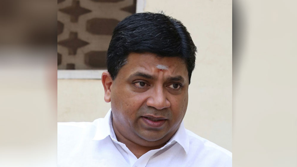 তিনি একজন ইনভেস্টমেন্ট ব্যাঙ্কার। বেশ কয়েক বছর সিঙ্গাপুরে স্ট্যান্ডার্ড চার্টার্ড ব্যাঙ্কের সঙ্গে যুক্ত ছিলেন। ২০১৪ সালে স্ট্যান্ডার্ড চার্টার্ড ব্যাঙ্কের ম্যানেজিং ডিরেক্টর পদ থেকে অবসর নিয়ে দেশে ফেরেন।