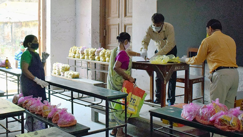 Schools to give Midday Meal along with other materials maintaining all covid protocols
