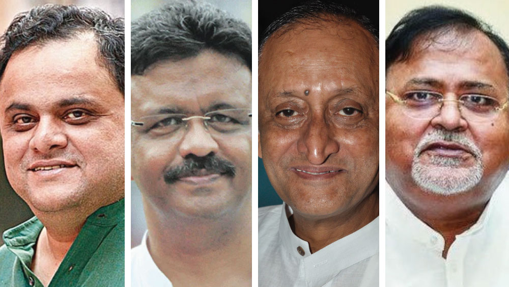 অমিতের হাতেই অর্থ, শিক্ষায় ব্রাত্য, পরিবহণ পেলেন ফিরহাদ, কিছু বদল দফতর বণ্টনে