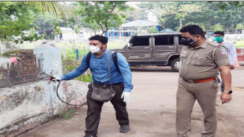 Coronavirus in West Bengal: voluntary santisation of Police stations of Durgapur by a citizen