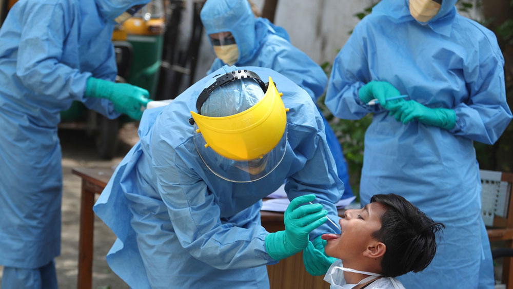 coronavirus: Health workers are going every door in Howrah for health check up