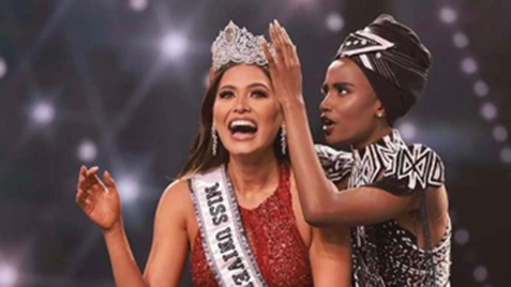 তাঁকে মিস ইউনিভার্সের মুকুট পরিয়ে দেন গতবারের বিজয়িনী দক্ষিণ আফ্রিকার জেজিবিনি তুনজি। পরিচয় করা যাক নতুন এই বিশ্বসুন্দরীর সঙ্গে।