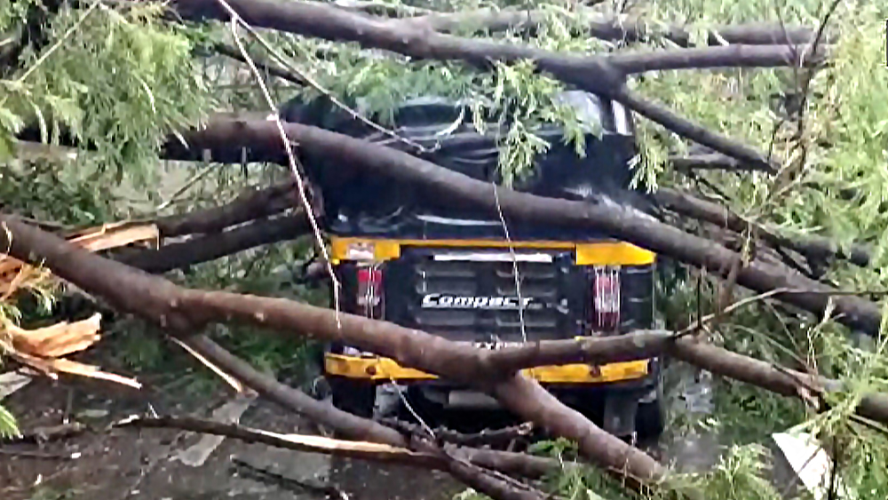Cyclone Tauktae will hit Gujrat Coast today, Wind speed may be upto 200 km/hour dgtl