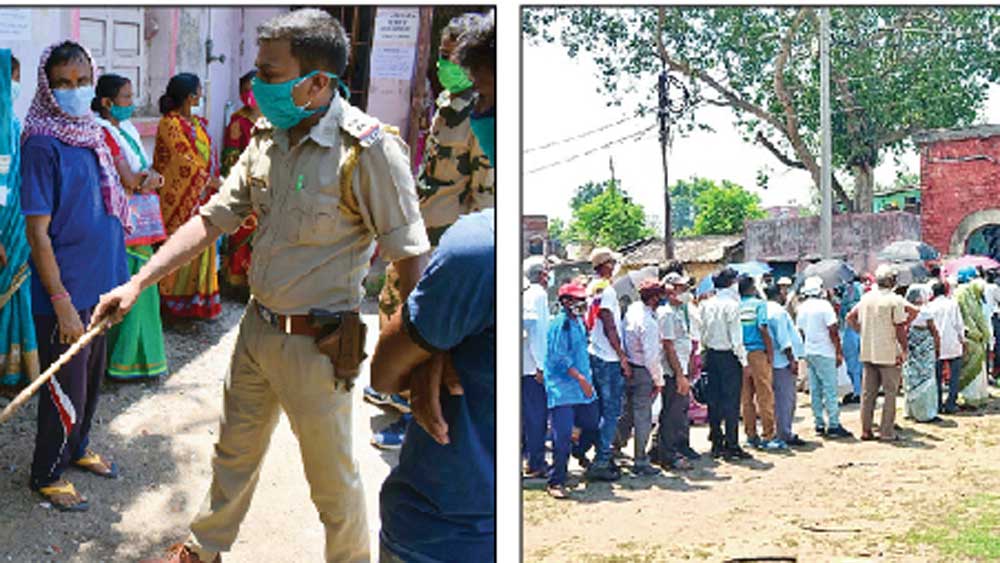 Coronavirus in West Bengal: Long queue for vaccination in Purulia and Bankura