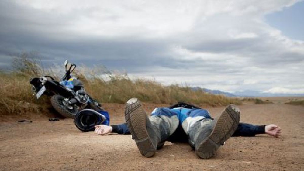 আবার কারও চোখের সামনে সারাক্ষণ অদ্ভুত সব দৃশ্য ঘুরে বেড়াত। কখনও বিছানার মধ্যে বিষধর সাপ দেখতে পেতেন, তো কখনও পক্ষীরাজ ঘোড়া ছুটে যেতে দেখতে পেতেন কেউ কেউ।