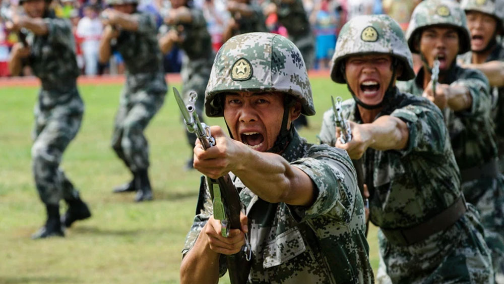 পরে জানা যায় যে, এই ঘটনা সত্যি। তবে পুলিশে বা সেনাবাহিনীতে প্রশিক্ষণ নেওয়ার জন্য চিনে প্রত্যেককেই এই কঠিন অনুশীলনের মধ্যে দিতে যেতে হয় না।