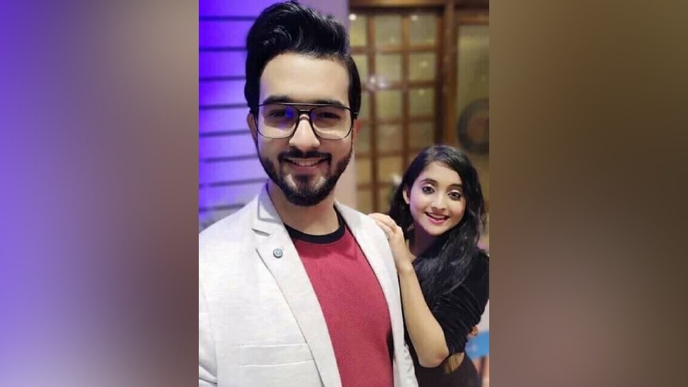 এই ছবি ঘিরেই যত বিতর্ক